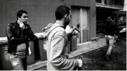 j'vous laisse j'ai un pétard sur le feu.gif
