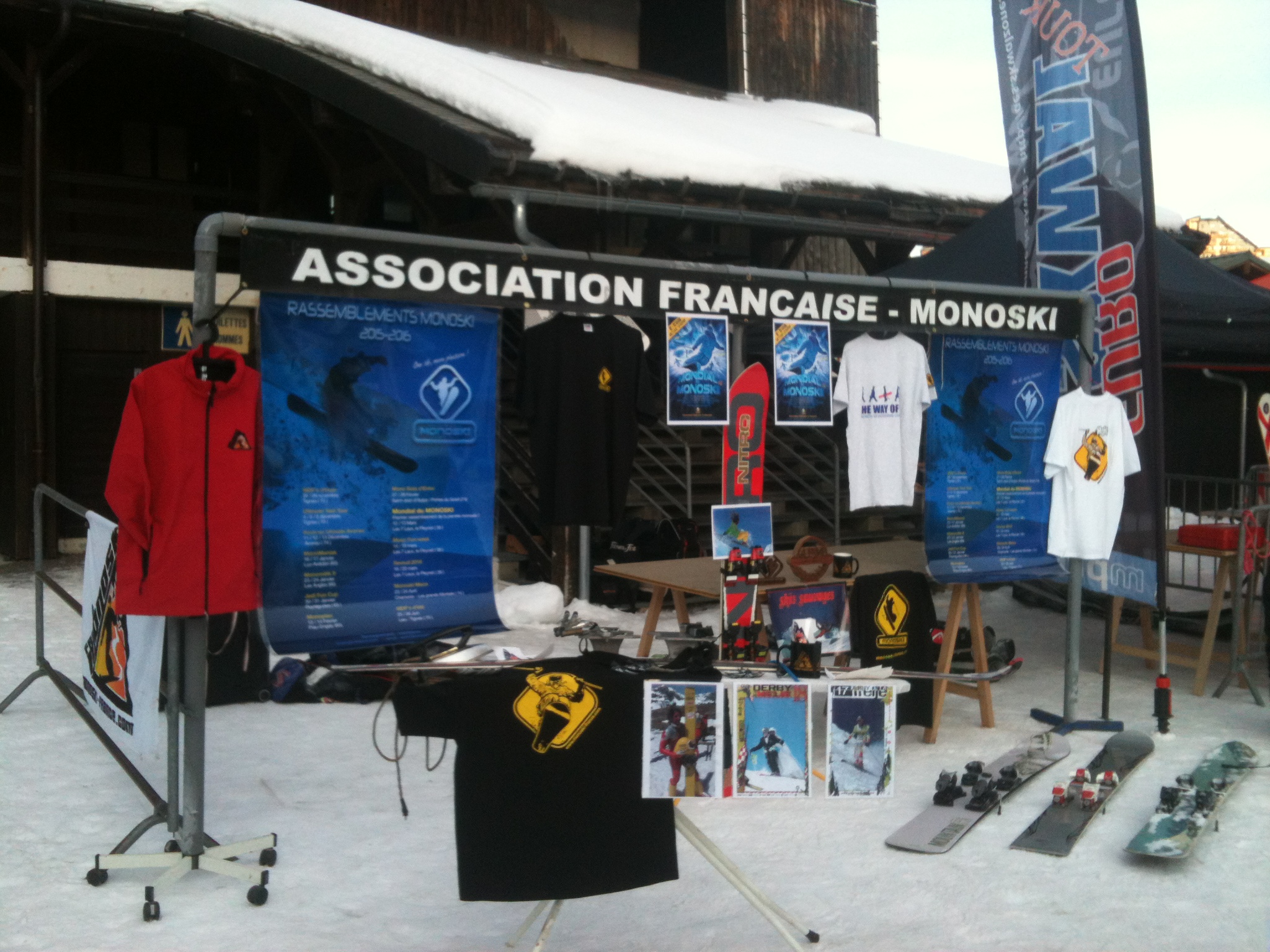 stand dimanche Avo