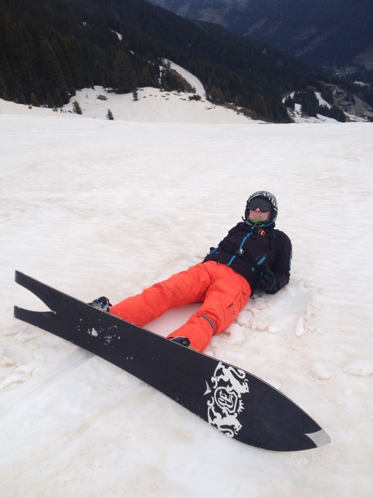 Surfeur à terre.JPG