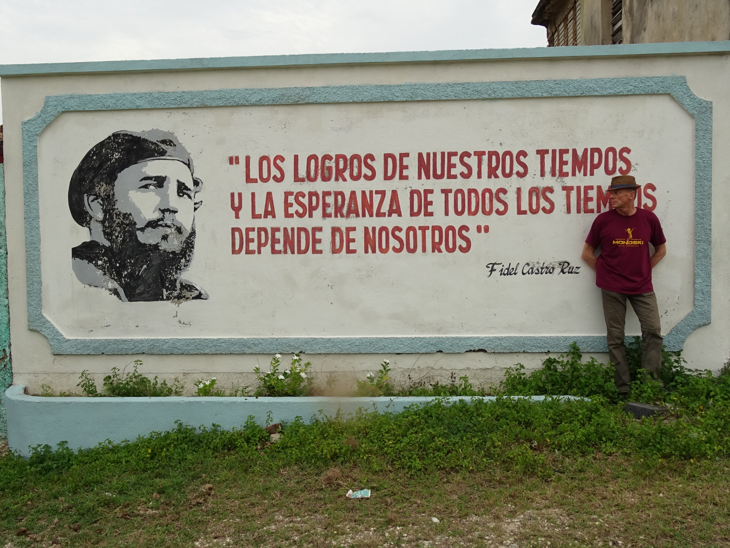 Con Fidel.jpg