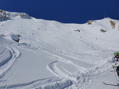 Premier hors piste dans la fraîche avec la Team Monostalgik