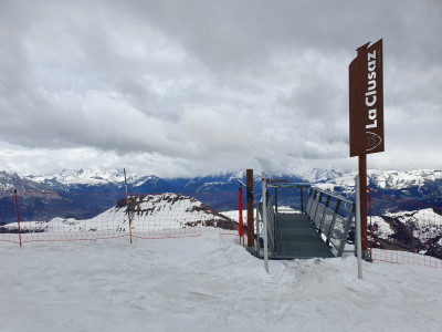 Sommet des pistes: dommage pour la vue sur le Mont Blanc, mais le plafond est plus haut que la piste