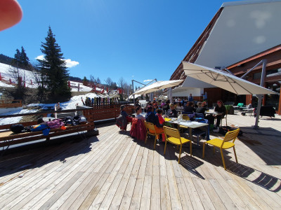Exceptionnel: la terrasse de l'hôtel 4 étoiles privatisée pour la mono family!