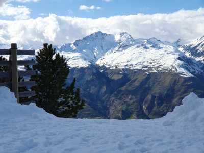 Magnifique vue sur la massif du Beaufortain depuis le haut de la piste