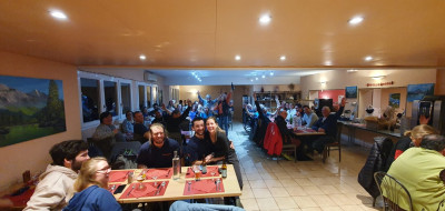 L'équipe au Resto.jpg