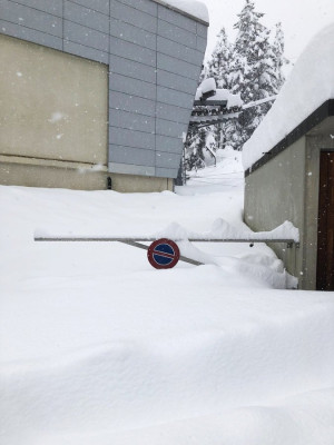 2 minutes 38 plus tard, départ de la rando. Chouette, il n'y a pas de trace, je suis le premier !