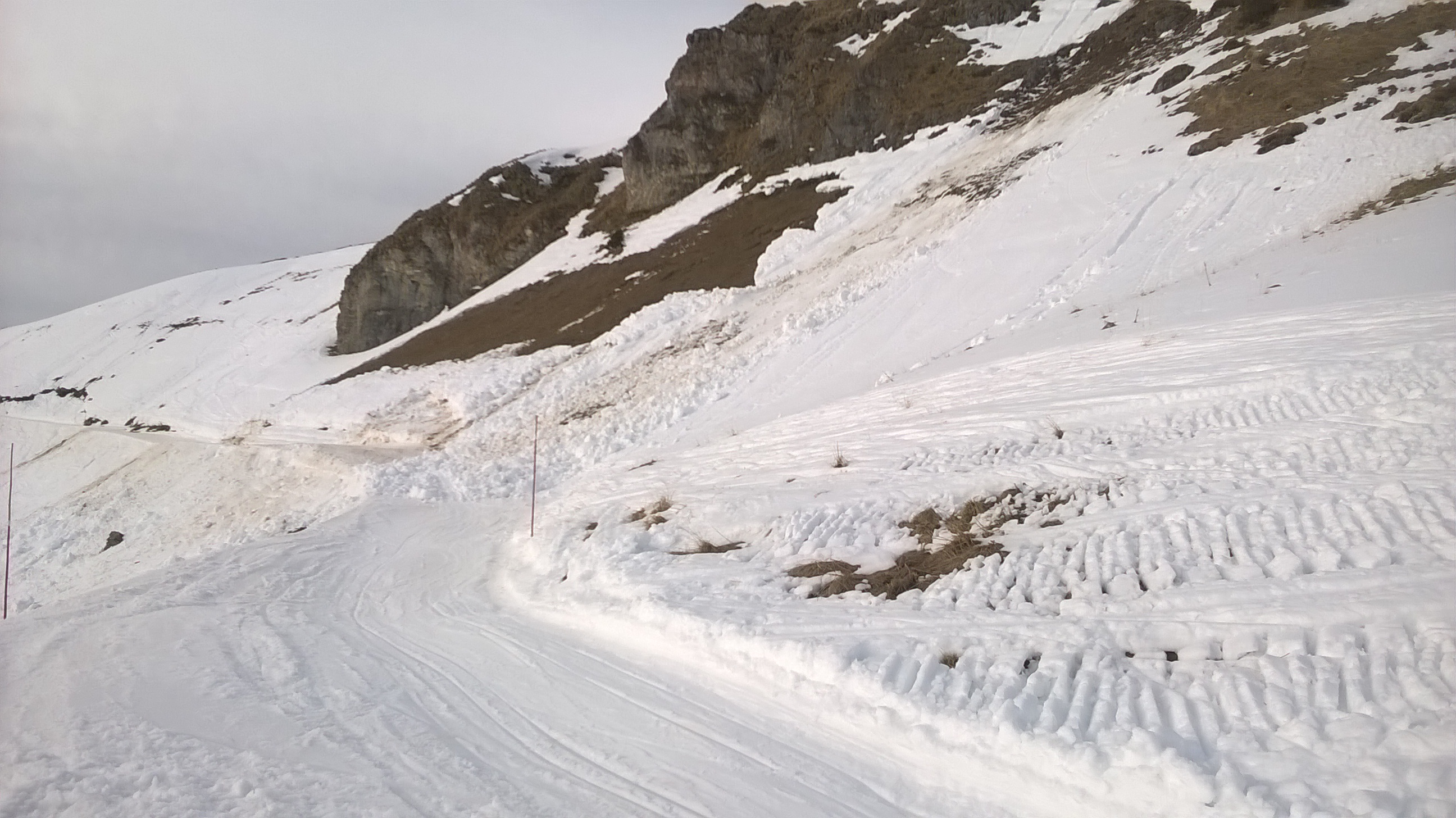 photo prise 4 minutes apres vu depuis le telesiege pointe de l au,,crosets PDS   piste bleue toute recouverte