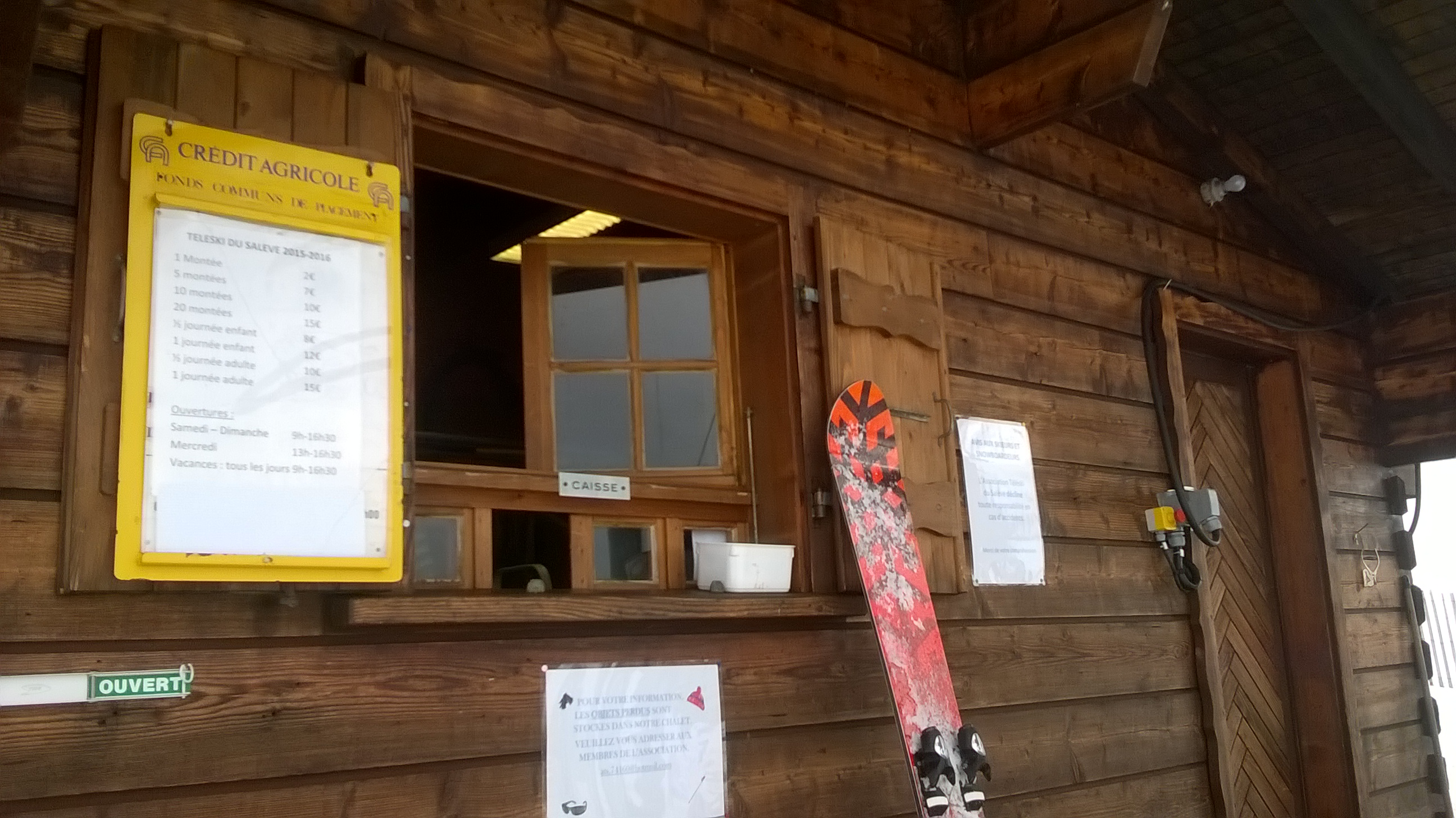 mono contre la cabanne