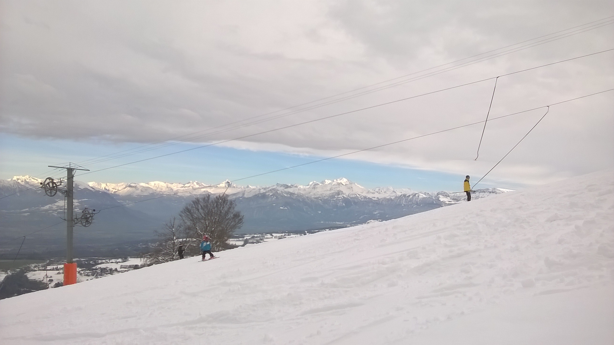 mont blanc  au fond