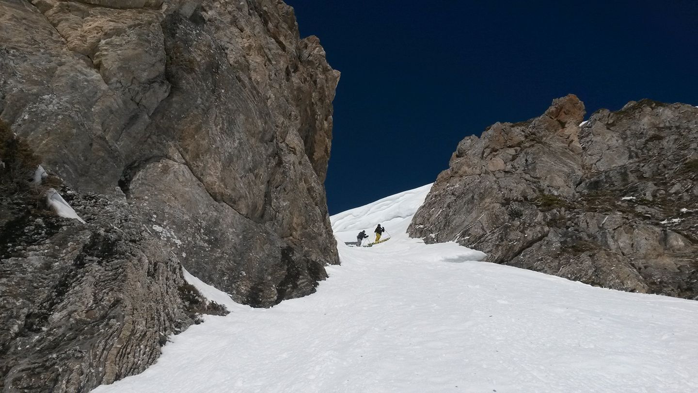 Casa, Karl et jbx dans un couloir à Baqueira.jpg