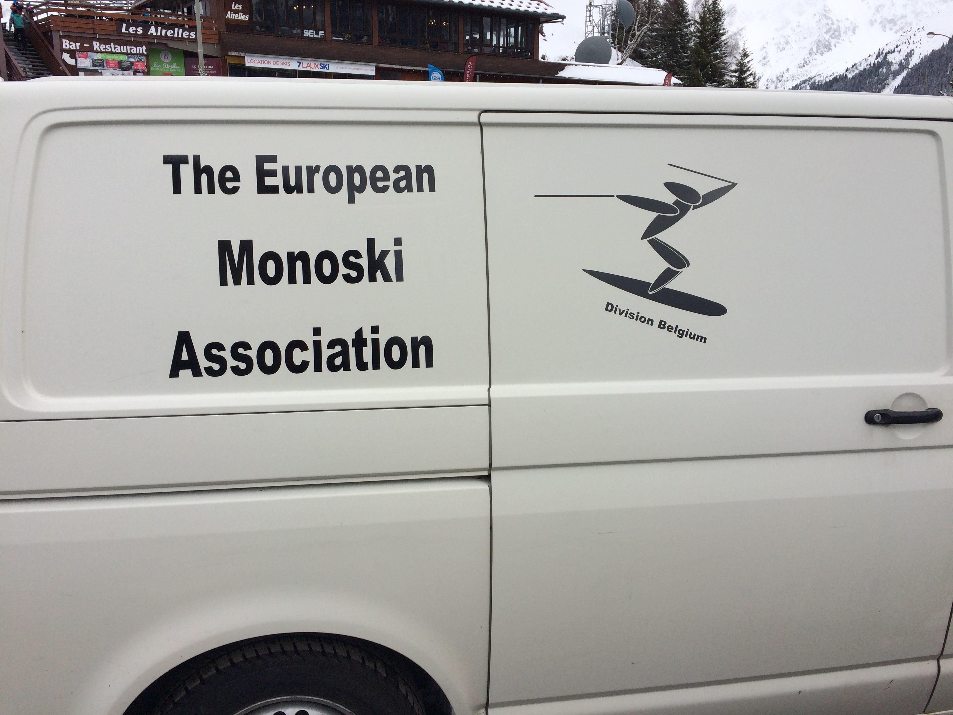 Europe Mono Tour , on ze road again !