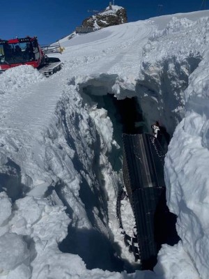 Glacier suisse 1.JPG